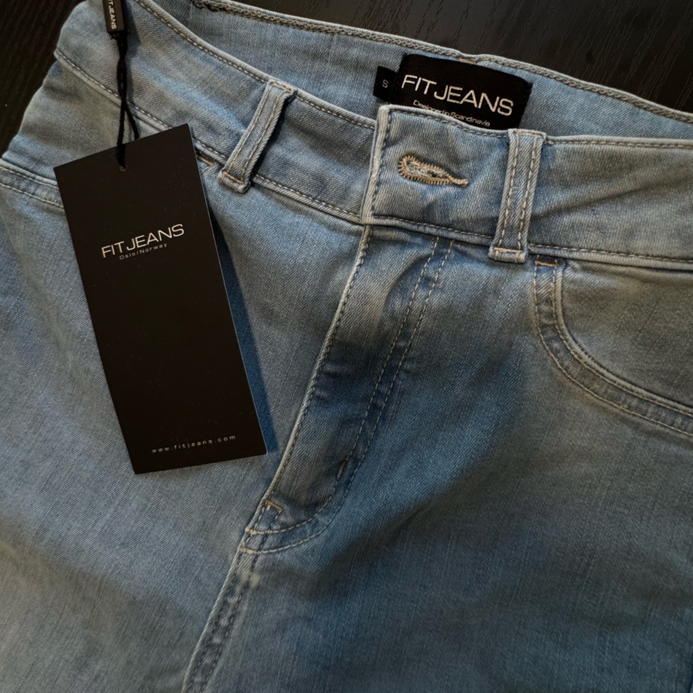 Fit Jeans - Picture 4 of 10